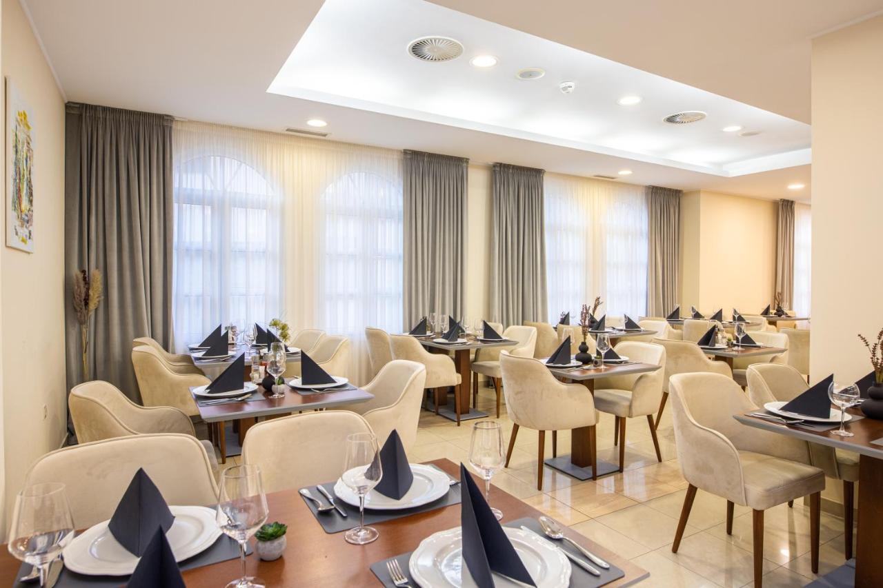 Hotel Bella Vista ドルヴェニク エクステリア 写真