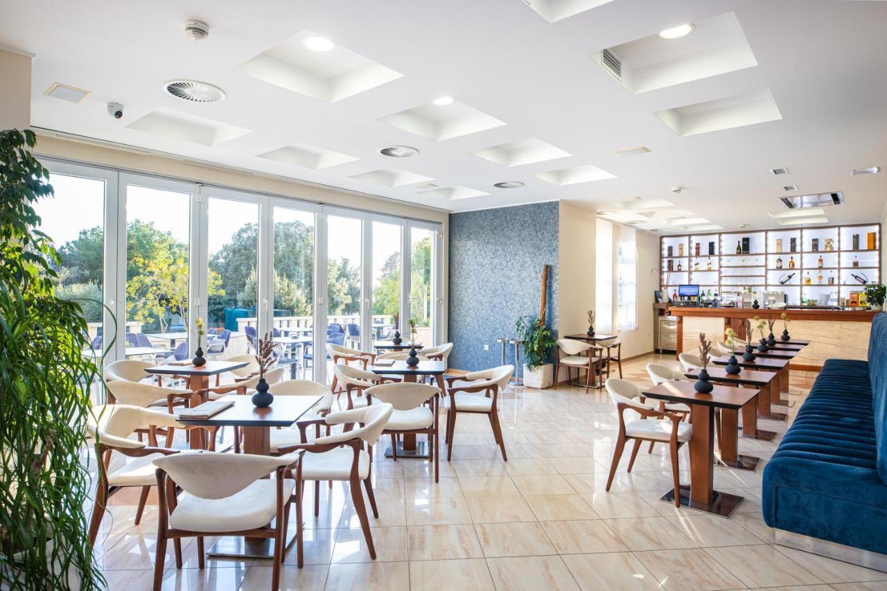 Hotel Bella Vista ドルヴェニク エクステリア 写真