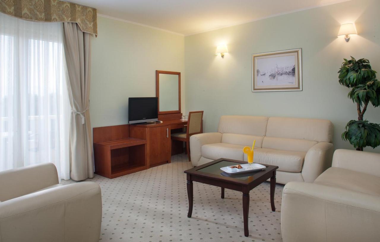 Hotel Bella Vista ドルヴェニク エクステリア 写真