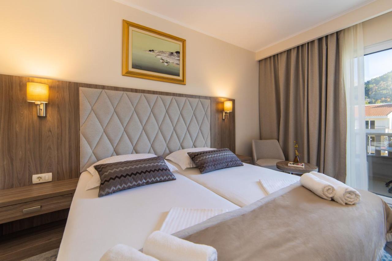 Hotel Bella Vista ドルヴェニク エクステリア 写真