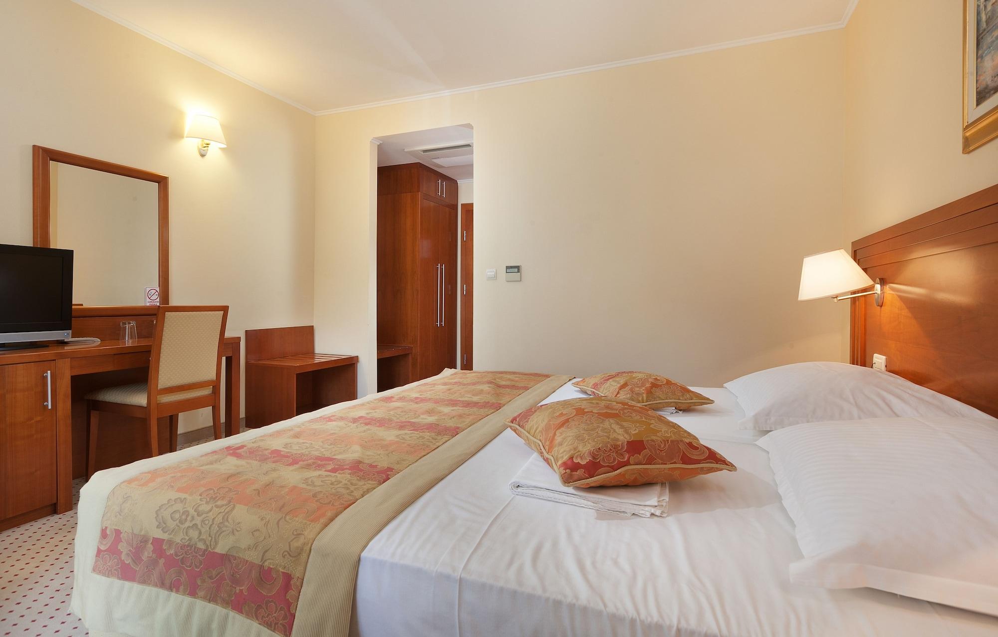 Hotel Bella Vista ドルヴェニク エクステリア 写真