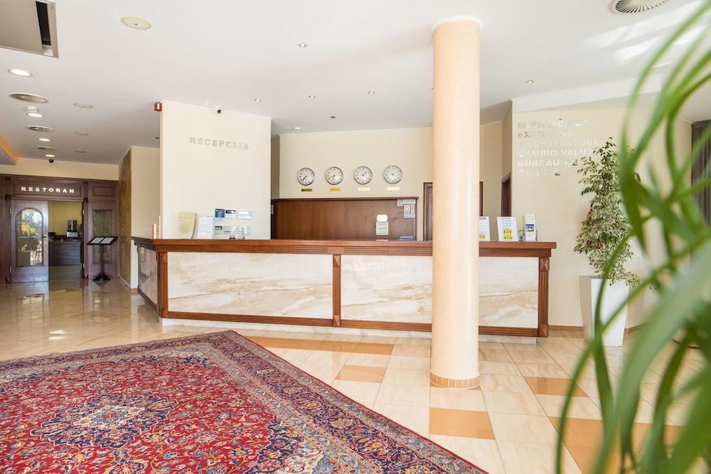 Hotel Bella Vista ドルヴェニク エクステリア 写真