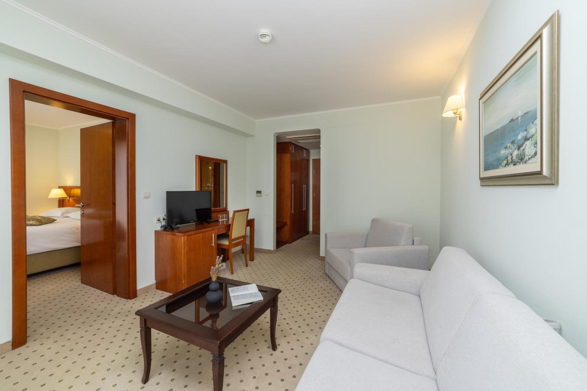Hotel Bella Vista ドルヴェニク エクステリア 写真