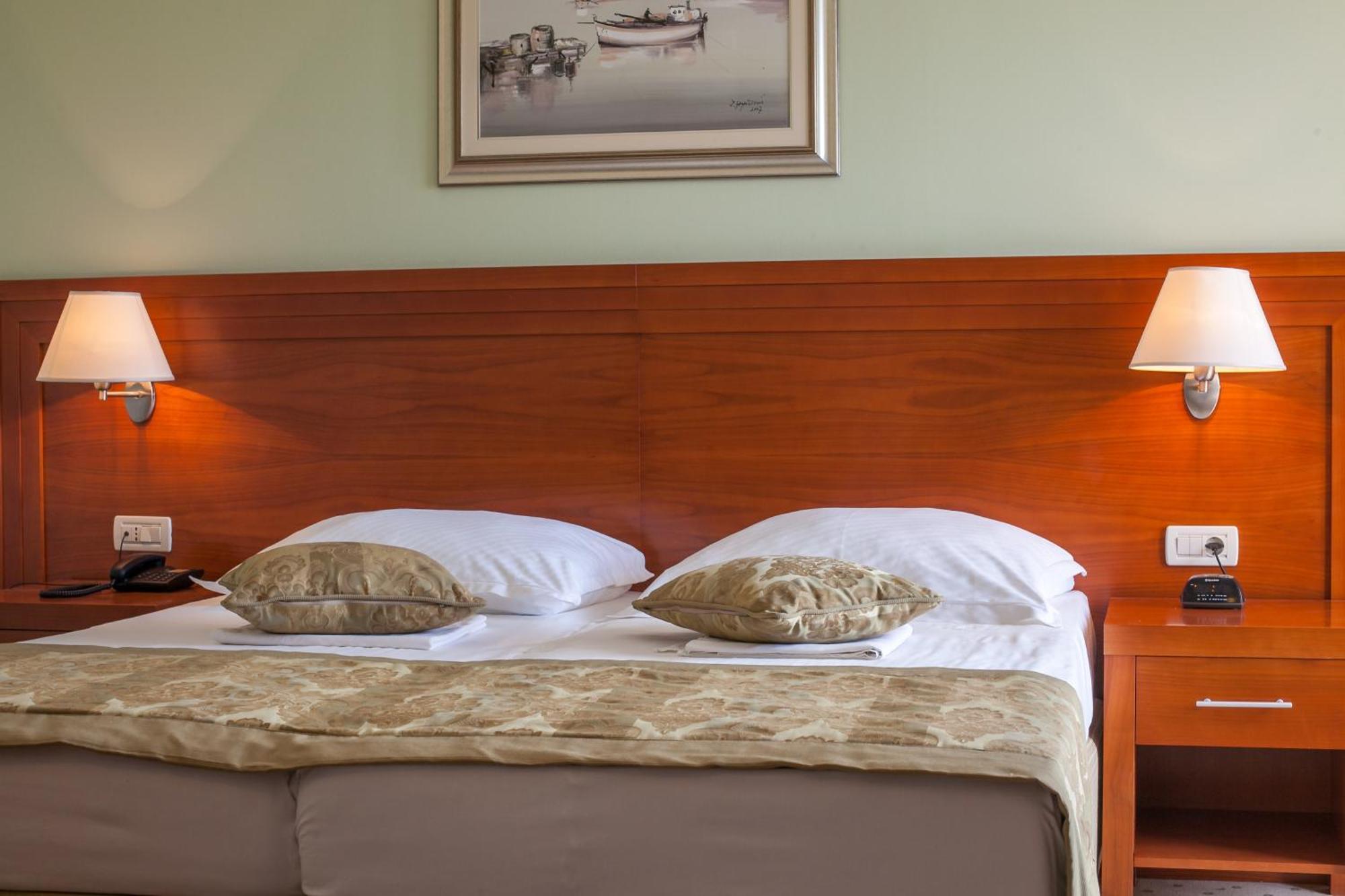 Hotel Bella Vista ドルヴェニク エクステリア 写真