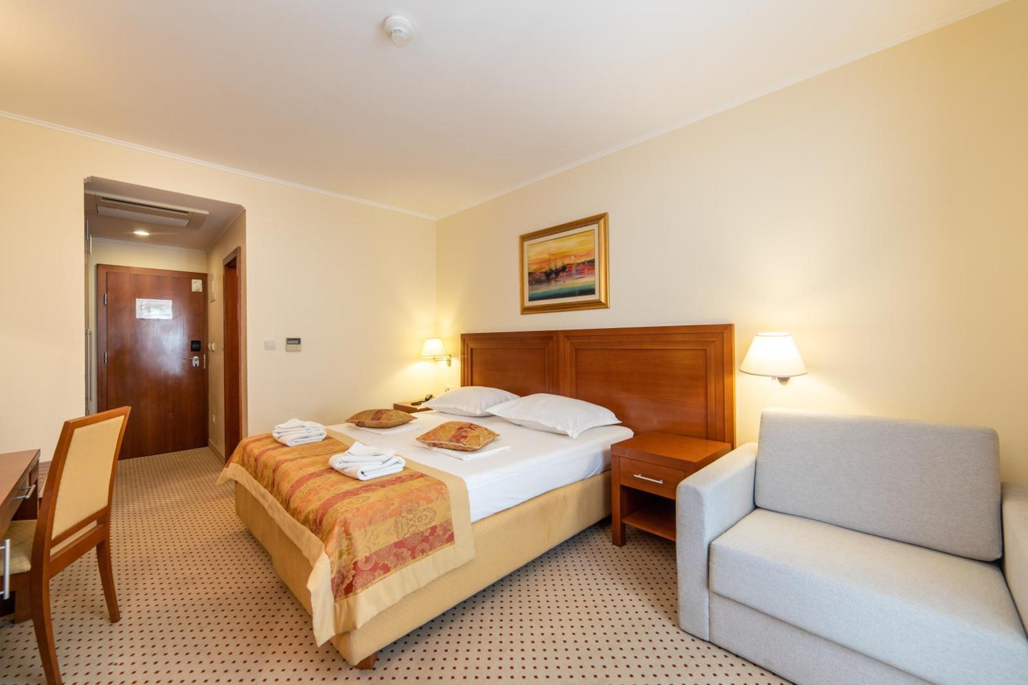 Hotel Bella Vista ドルヴェニク エクステリア 写真