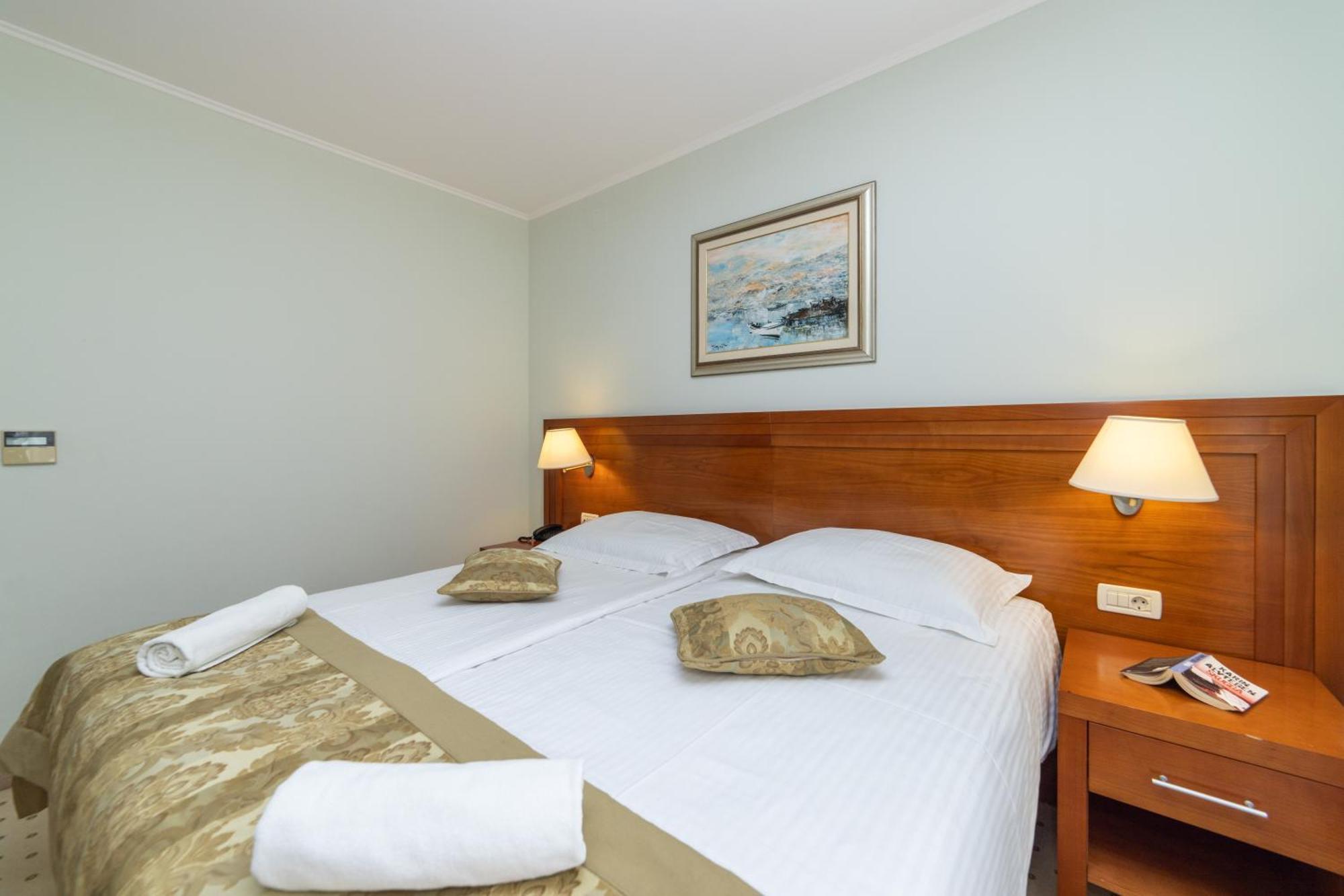 Hotel Bella Vista ドルヴェニク エクステリア 写真